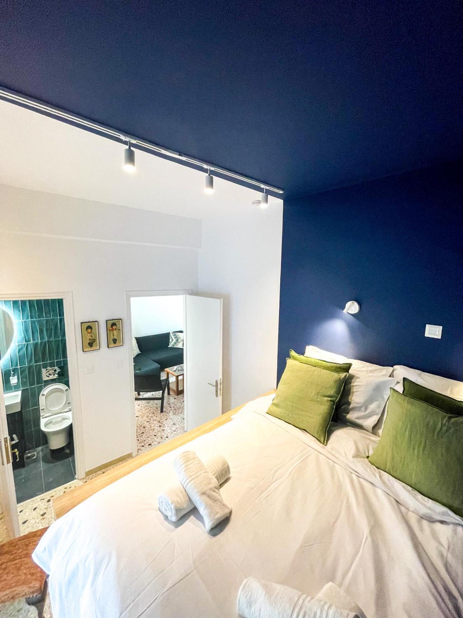 Apartment Near Metro + Port Piraeus Ngoại thất bức ảnh