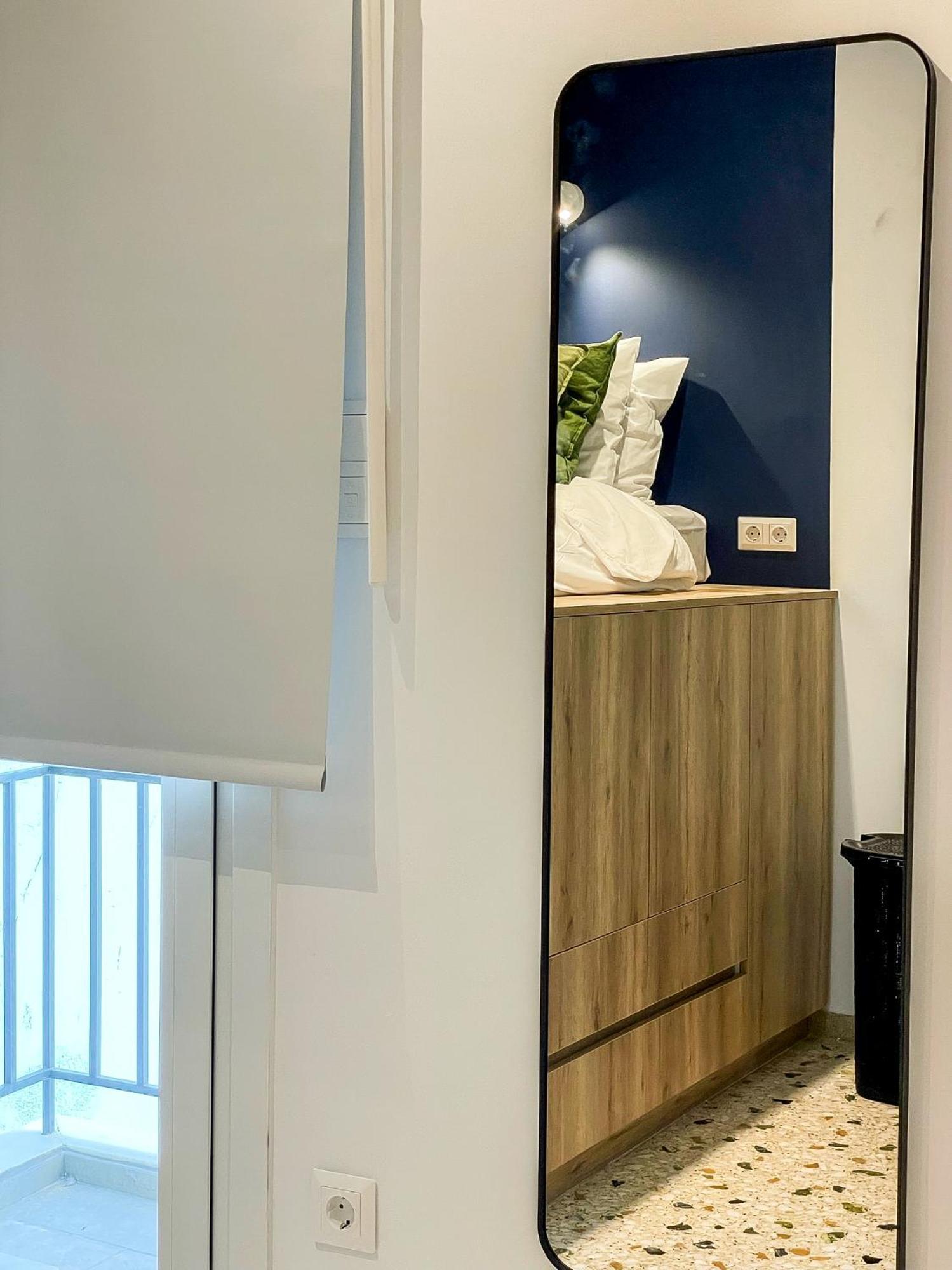 Apartment Near Metro + Port Piraeus Ngoại thất bức ảnh