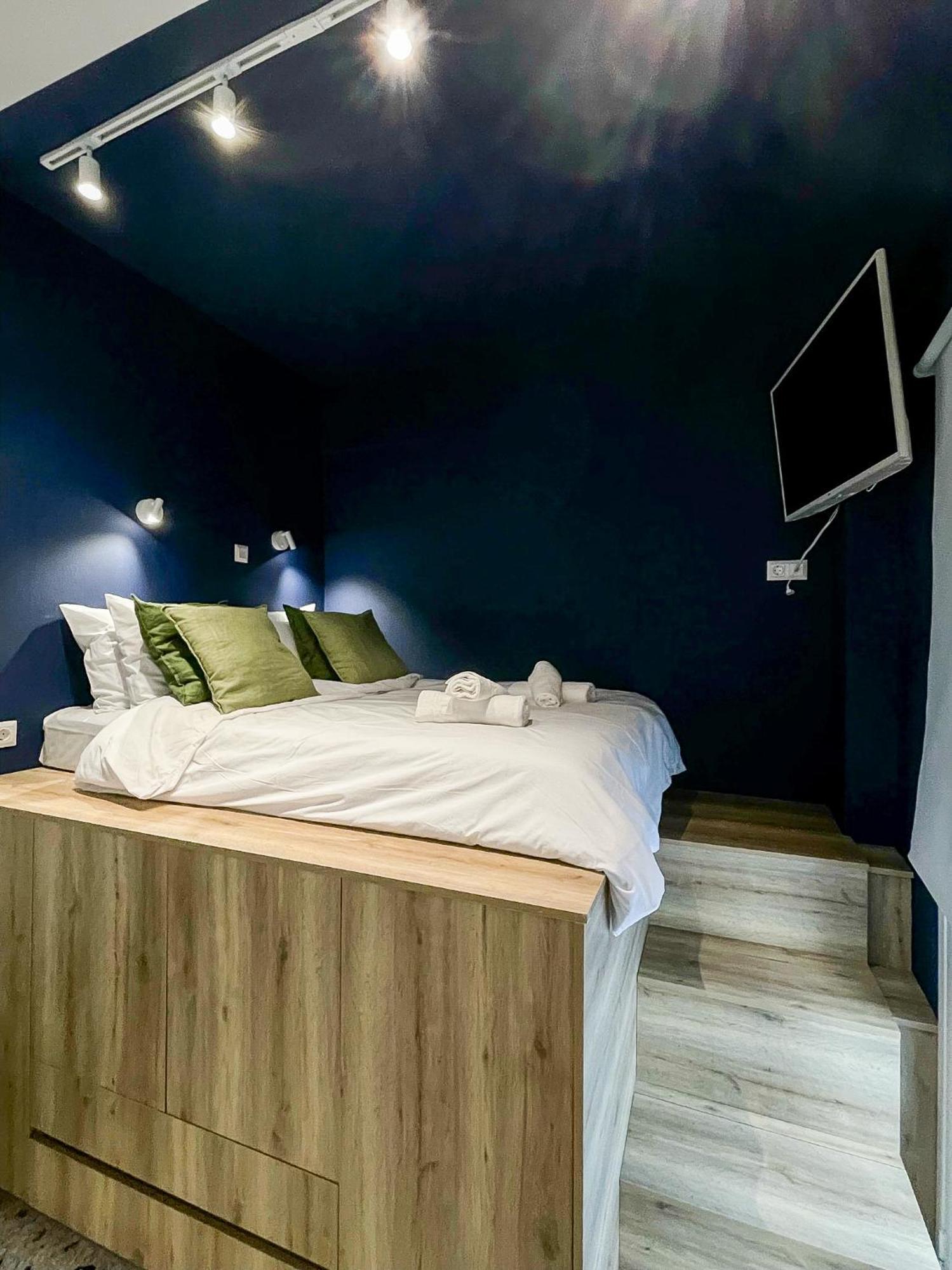 Apartment Near Metro + Port Piraeus Ngoại thất bức ảnh