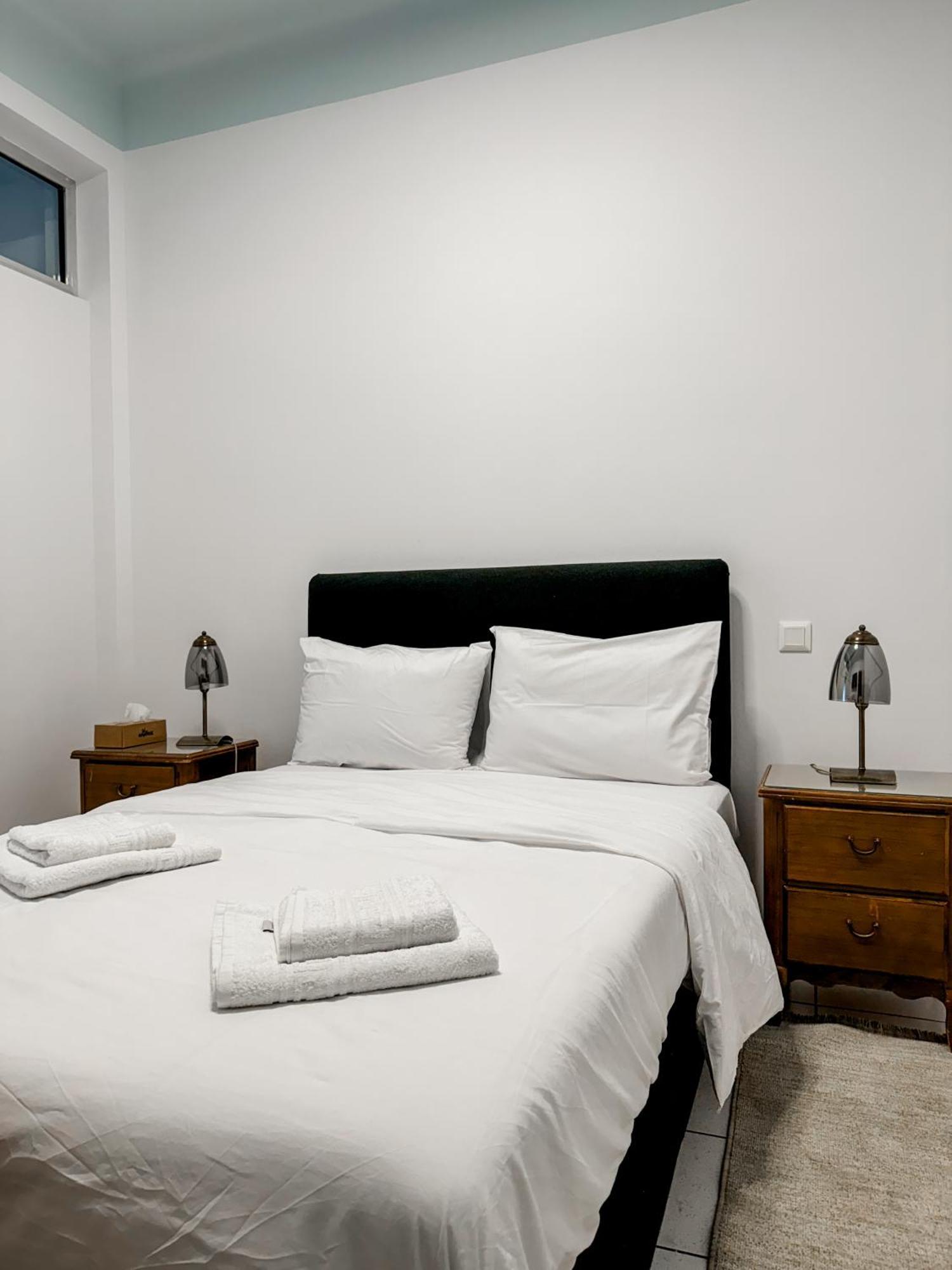 Apartment Near Metro + Port Piraeus Ngoại thất bức ảnh